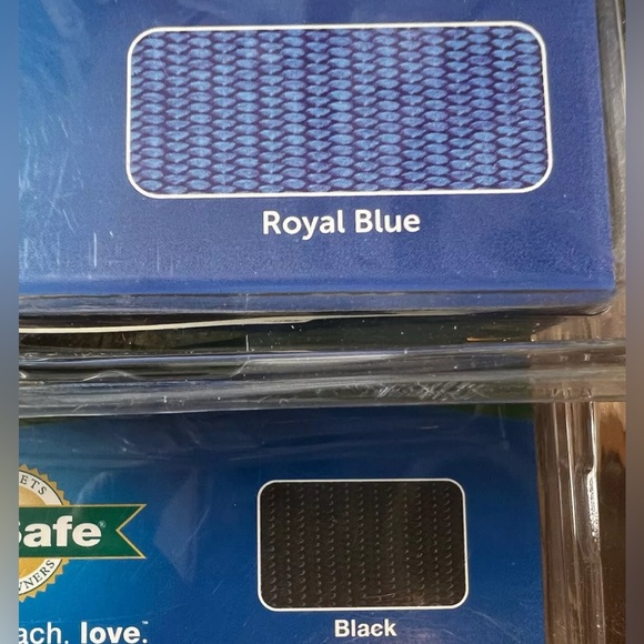 Head collar Gentle Leader up to 25 lbs Black & Blue - S/M, Training DVD new - Picture 4 of 5